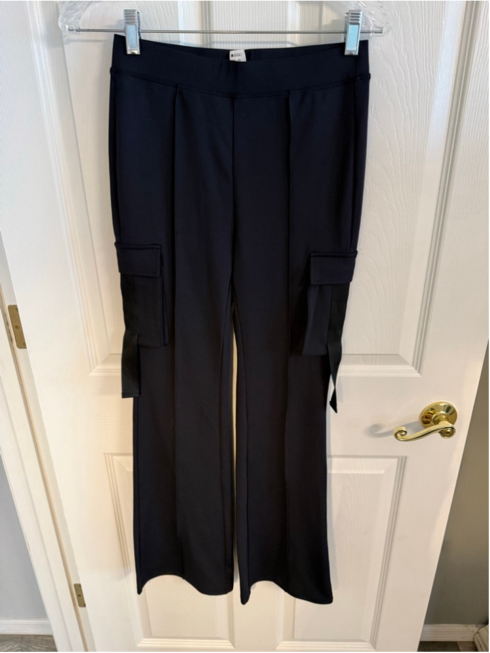 Halara black High Waist Pull On Cargo Flare Pants Size Small Petite